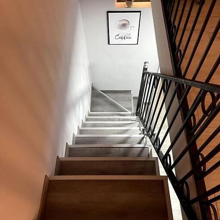 White House Spacca Napoli Екстериор снимка