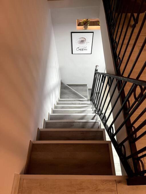 White House Spacca Napoli Екстериор снимка