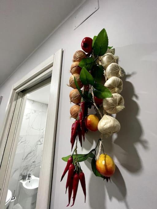 White House Spacca Napoli Екстериор снимка