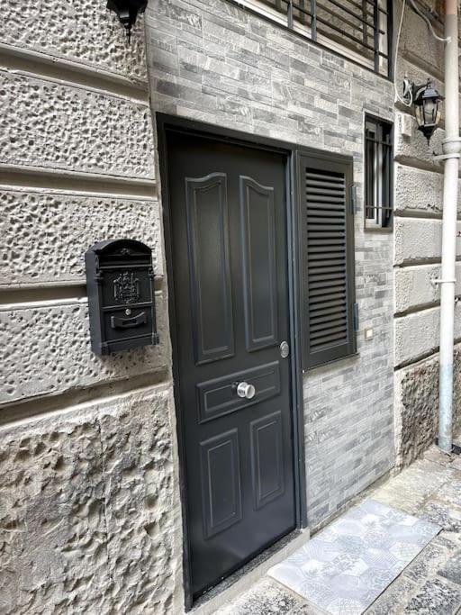 White House Spacca Napoli Екстериор снимка